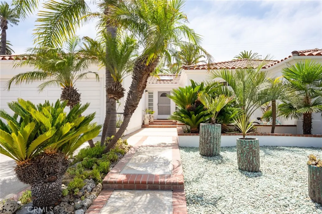 211 Calle Potro, San Clemente, California 92672 home-pic-1
